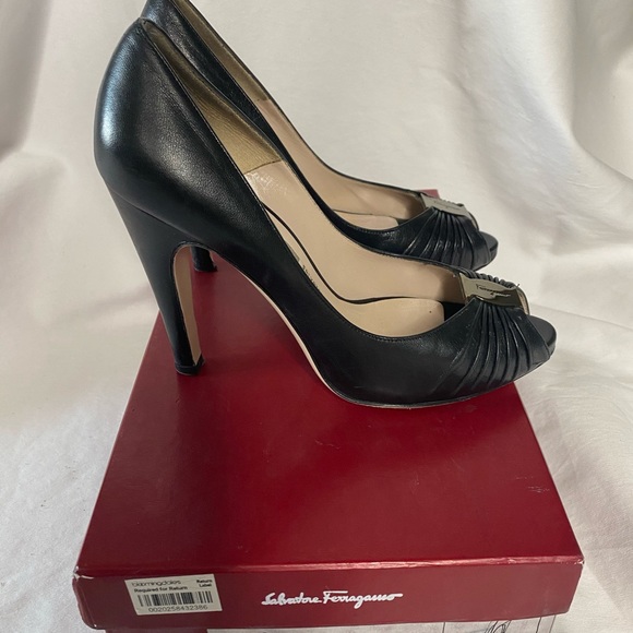 Salvatore Ferragamo Madreperla Peep Toe Heels - Picture 5 of 12